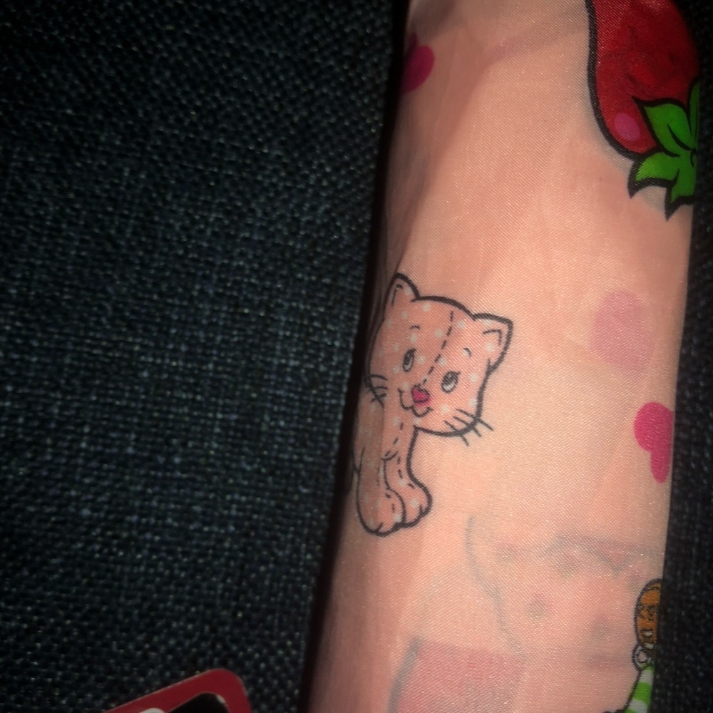 🍓 Pink Strawberry Shortcake Umbrella - Picture 2 of 2